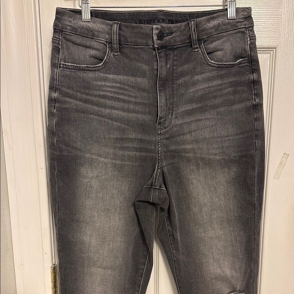 American Eagle Outfitters Curvy Highest Rise Jegging Distressed Details #491 - Picture 2 of 9